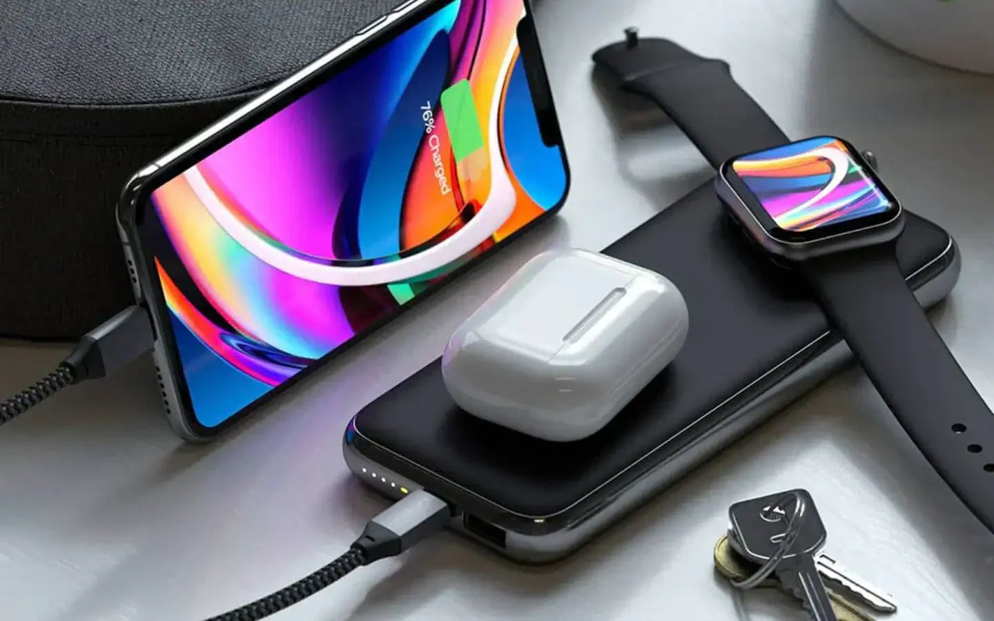 Przenośny powerbank Satechi - obowiązkowe akcesorium w podróży!