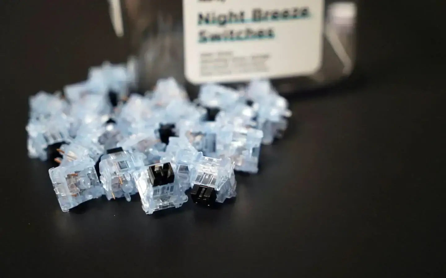 NuPhy Night Breeze - recenzja switchy