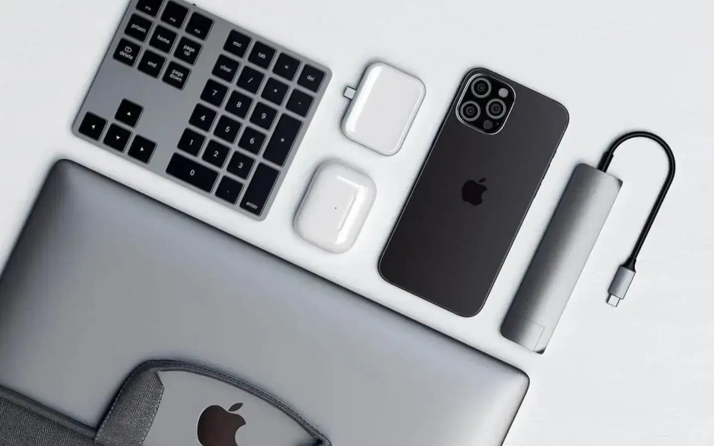 Stylowe akcesoria do iPhone 13 - TOP 5