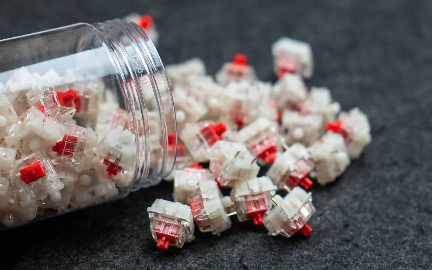 Rodzaje switchy - poradnik, jakie wybrać