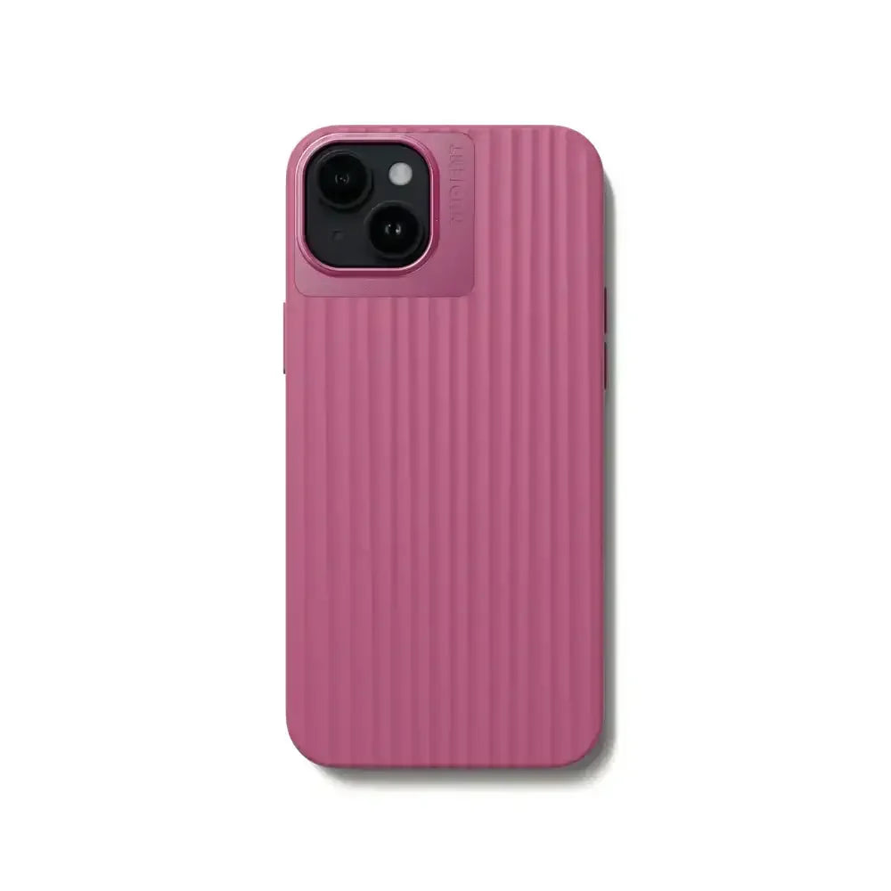 Różowe etui na telefon z pionowymi żłobieniami, widok z tyłu, minimalistyczny design