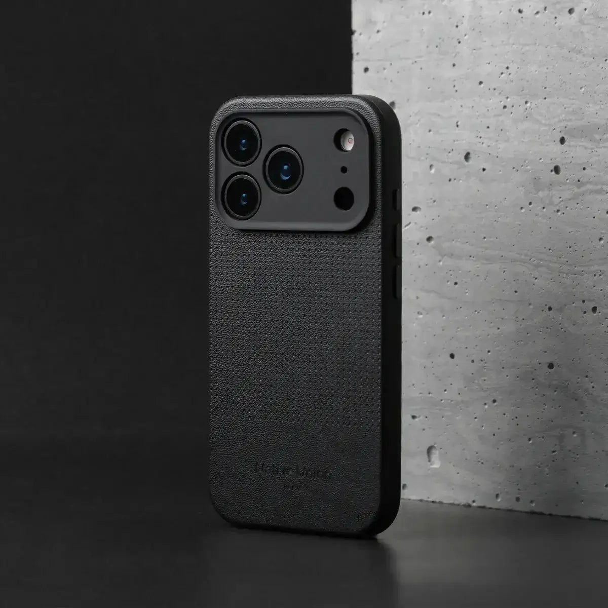 Native Union - Active Case for iPhone 17 / Pro / Pro Max / Air - Etui na iPhone