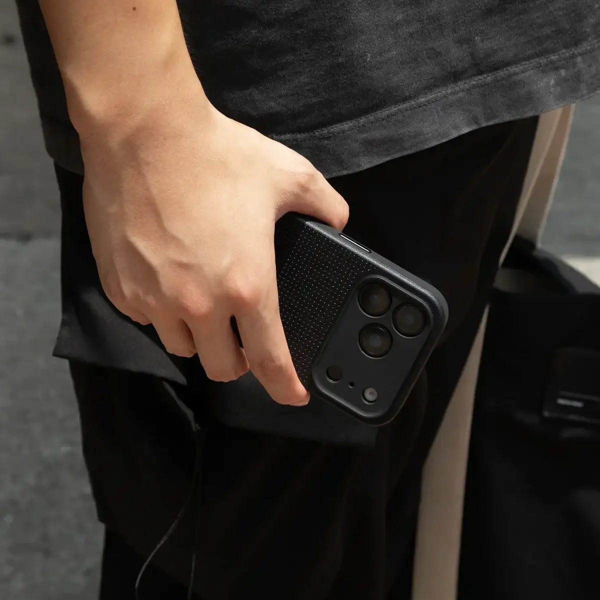 Native Union - Active Case for iPhone 17 / Pro / Pro Max / Air - Etui na iPhone