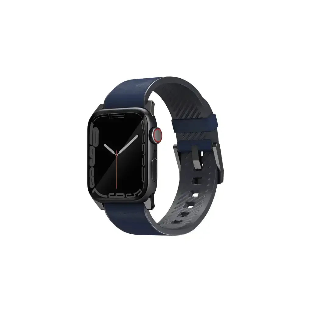 Czarny smartwatch z granatowym paskiem, minimalistyczny design, widok z boku na białym tle