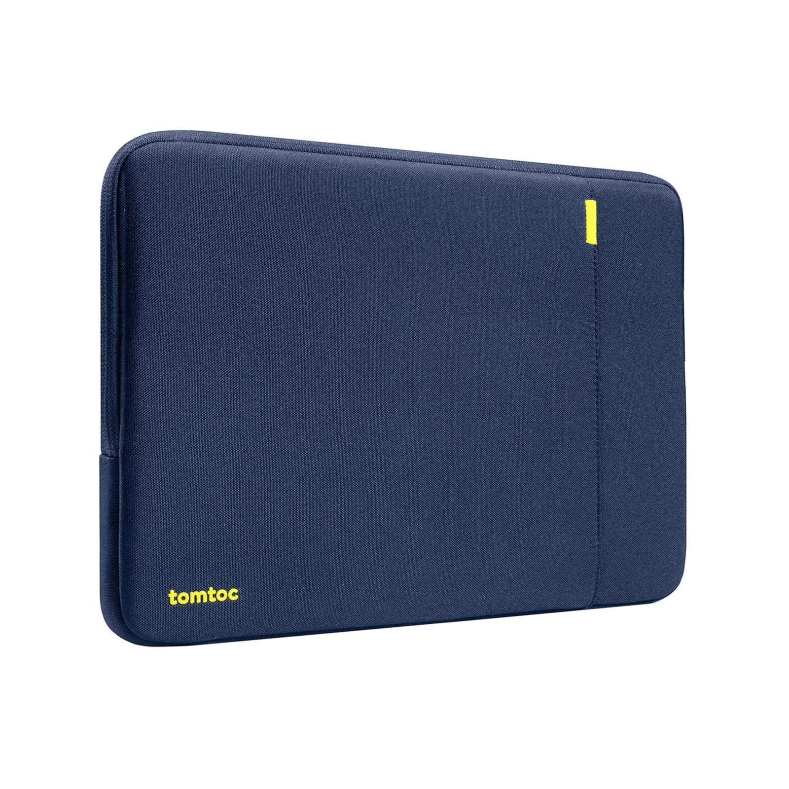 Granatowe etui na laptopa z zamkiem, minimalistyczny design, ochrona sprzętu biurowego