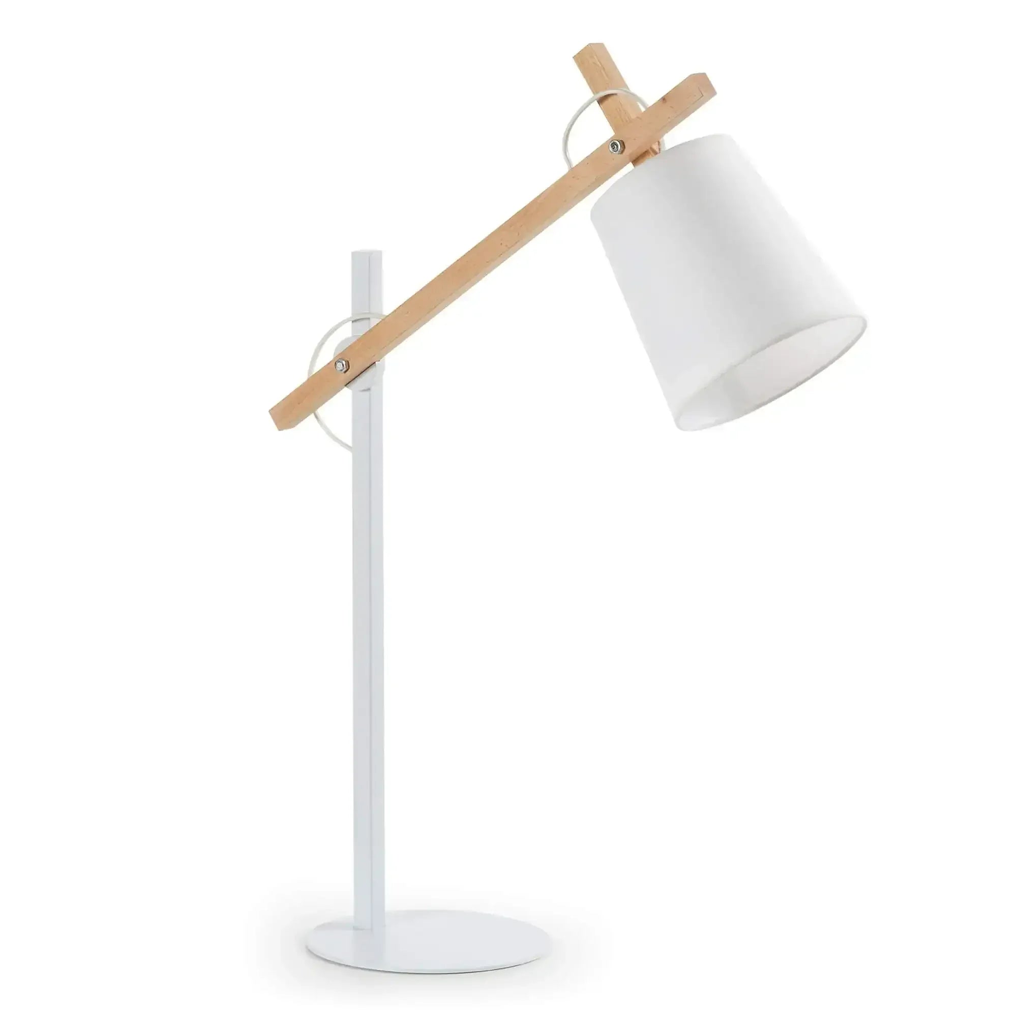 Biała lampka biurkowa z drewnianym ramieniem, idealna do home office i nowoczesnego biura.
