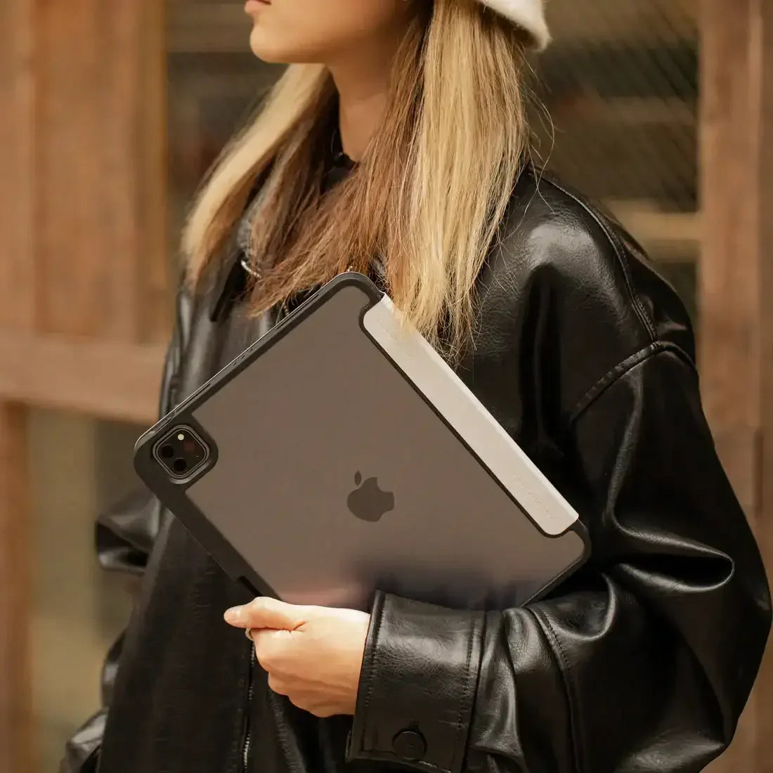 Native Union - Active Case for iPad Pro 11" / 13" / Air 11" / Air 13" - Etui na iPad Pro 11" / 13" / Air 11" / Air 13"
