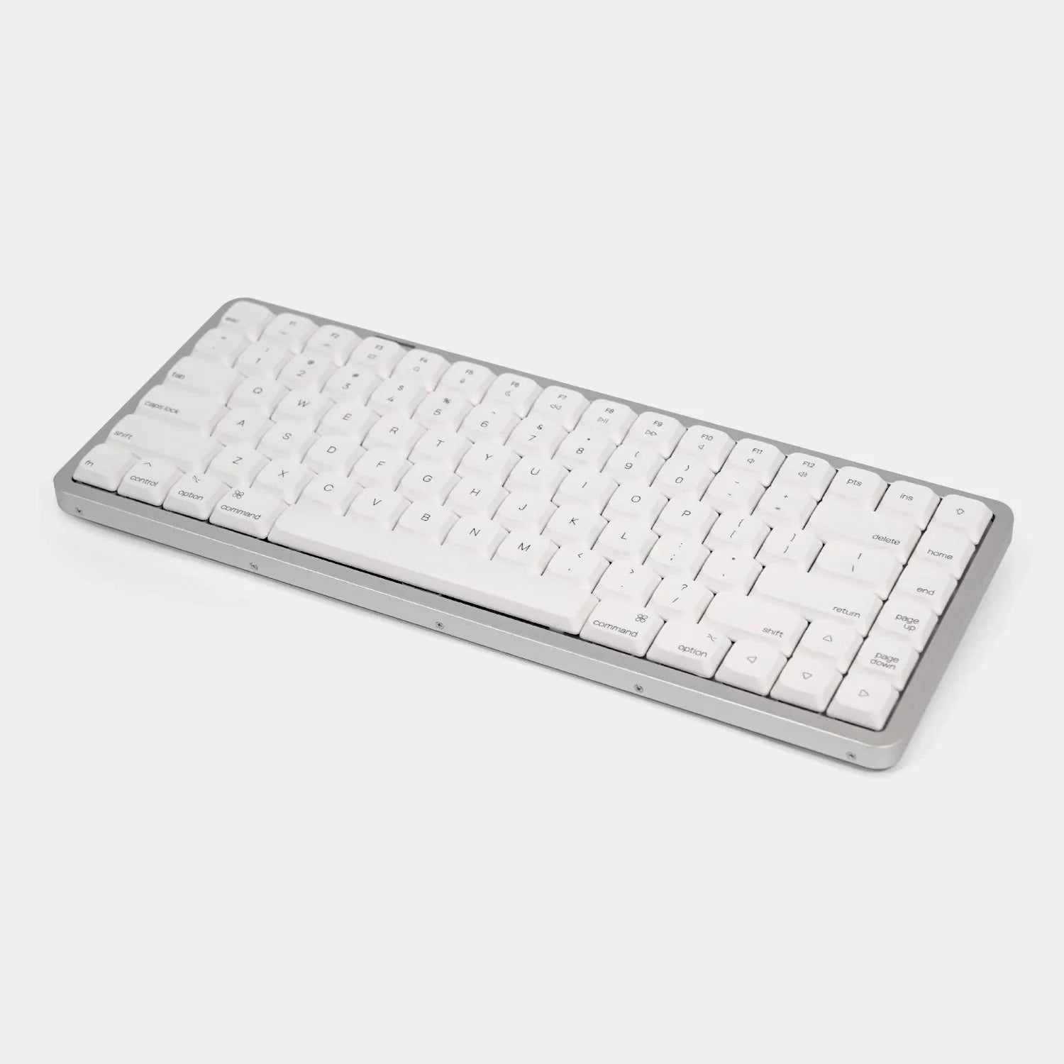 Biała klawiatura mechaniczna z srebrnym obudowaniem, idealna do home office i personalizacji