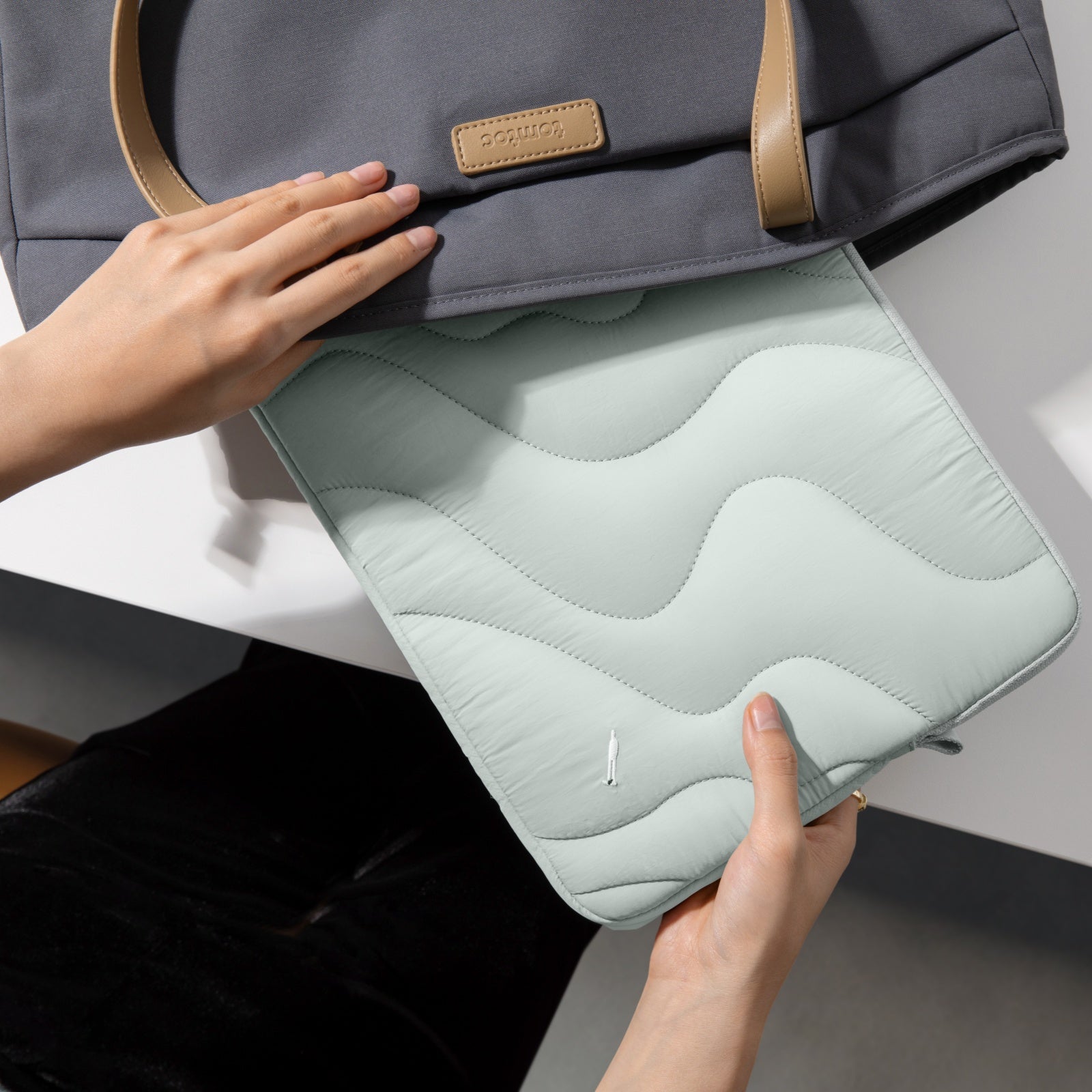 Tomtoc - Terra-A27 Laptop Sleeve for 16 inch MacBook Pro - Pokrowiec na MacBooka