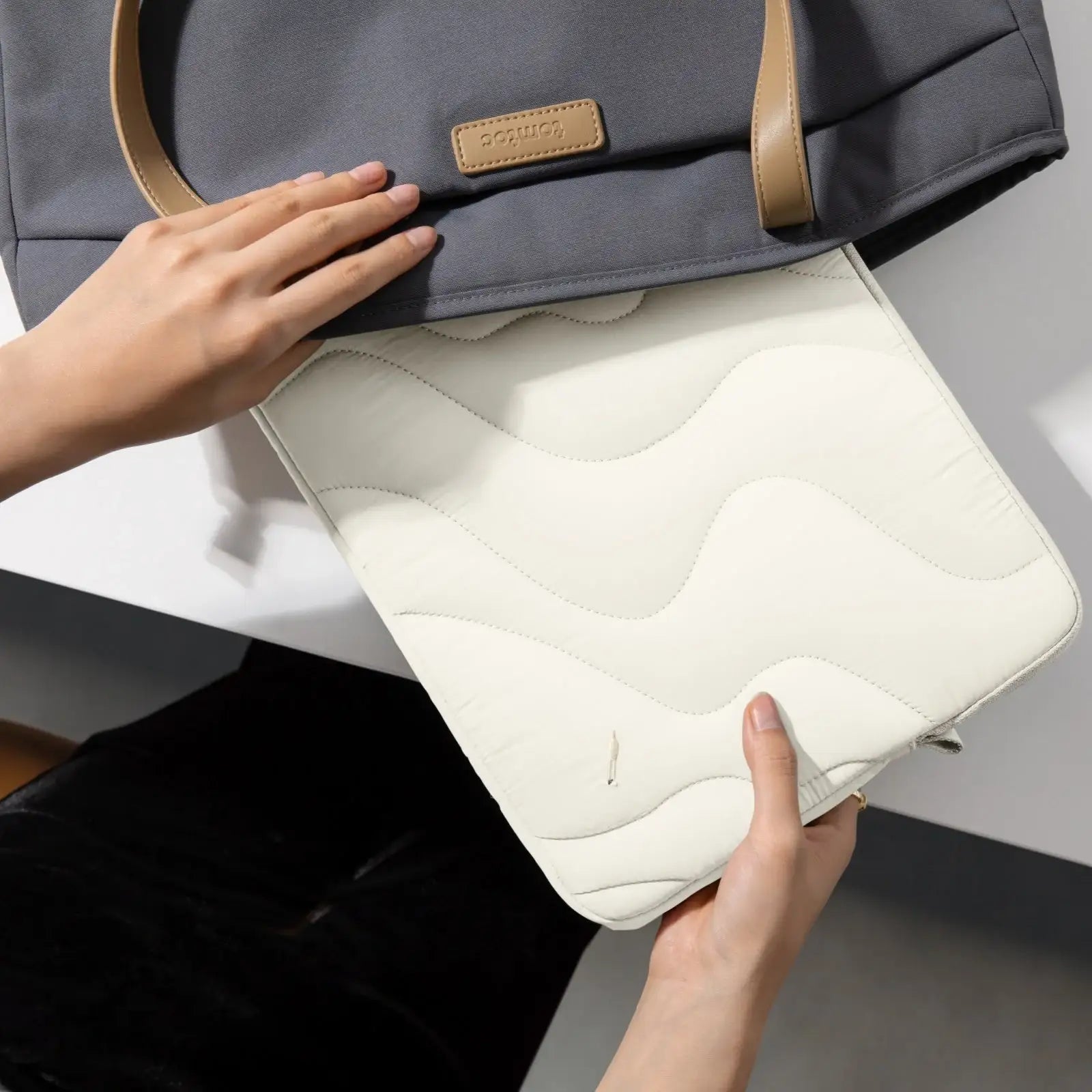 Tomtoc - Terra-A27 Laptop Sleeve for 14 inch MacBook Pro - Pokrowiec na MacBooka