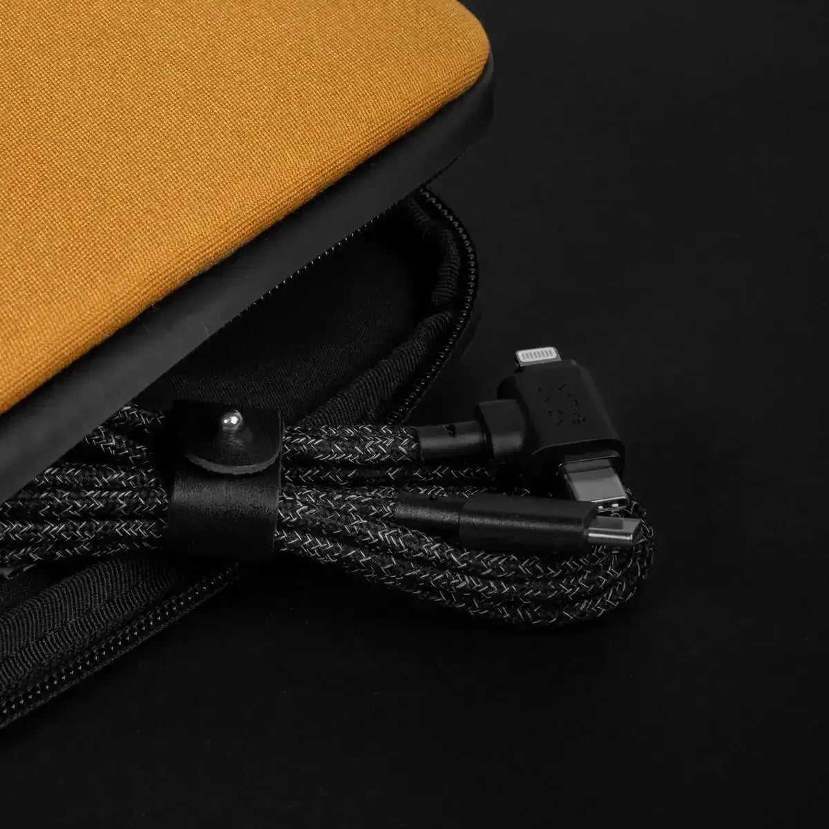 Native Union - Belt Cable Duo Pro 1.5M 2-in-1 (USB-C to USB-C & Lightning) - Kabel USB-C - USB-C i Lightning