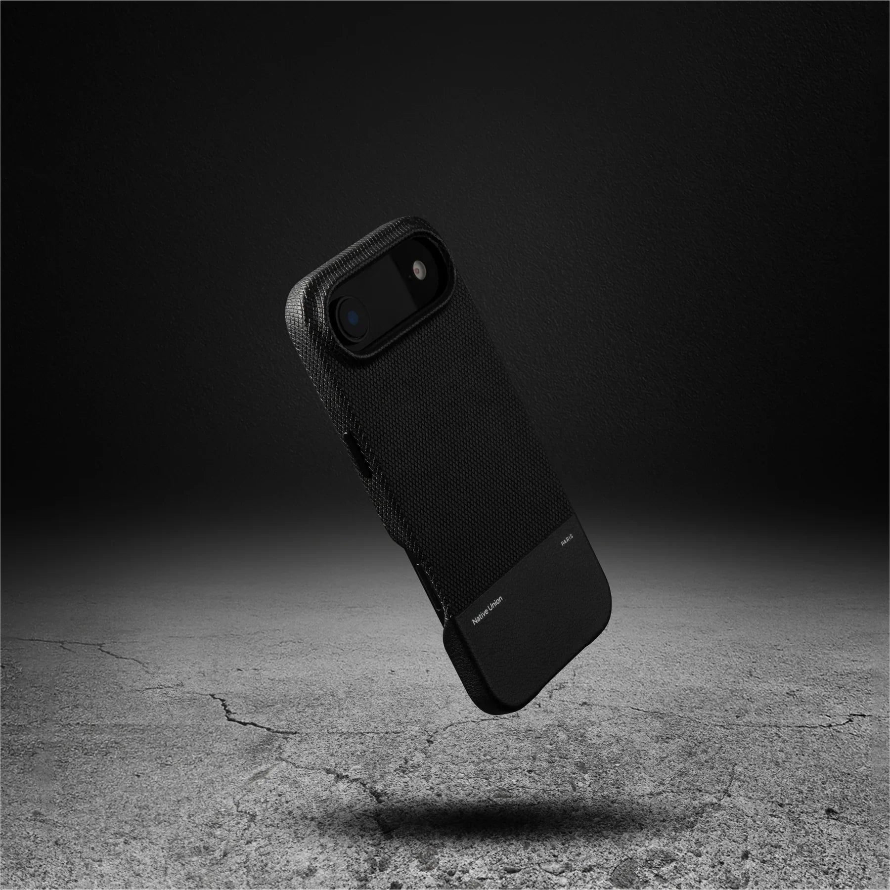 Native Union - (Re)Classic Case for iPhone 17 / Pro / Pro Max / Air - Etui na iPhone z MagSafe