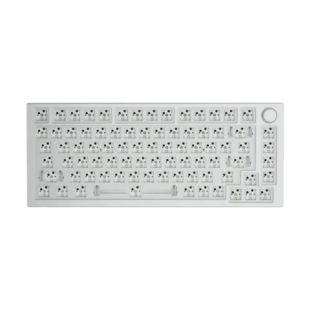 Biała obudowa klawiatury mechanicznej bez klawiszy, hot-swap, idealna do personalizacji.