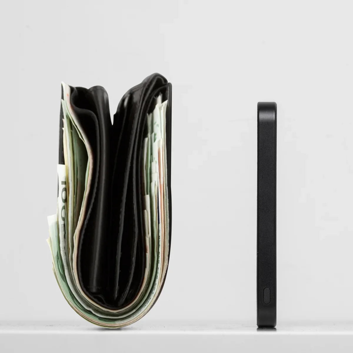 Native Union - (Re)Classic Power Bank with MagSafe Wireless Charging - Powerbank z ładowaniem MagSafe