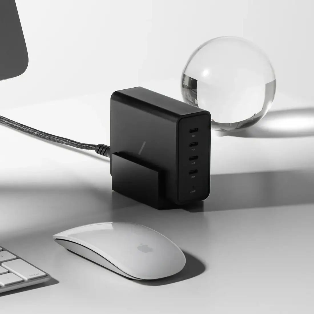 Native Union - Fast Desktop Charger PD 140W - Ładowarka Wieloportowa PD 140W