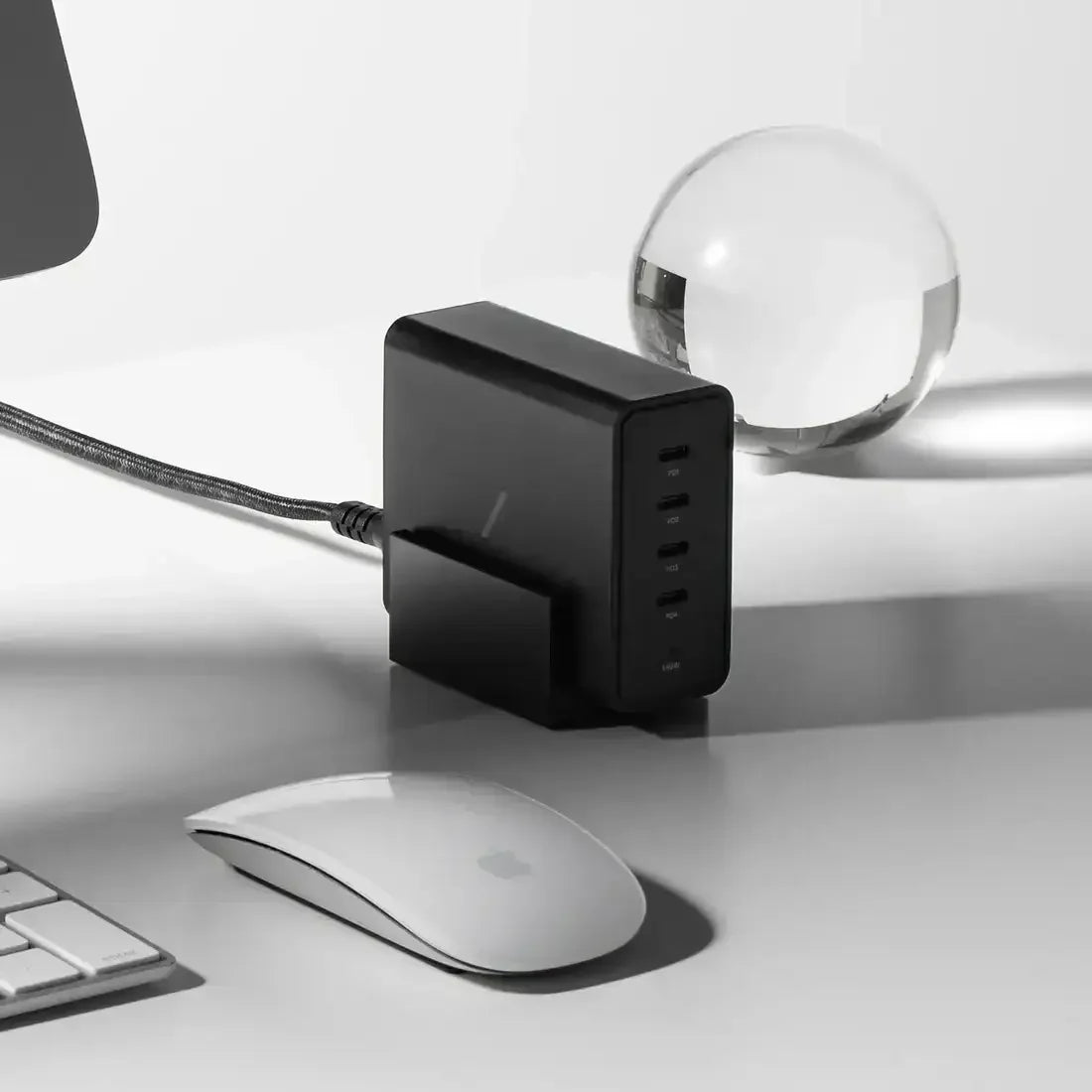 Native Union - Fast Desktop Charger PD 140W - Ładowarka Wieloportowa PD 140W