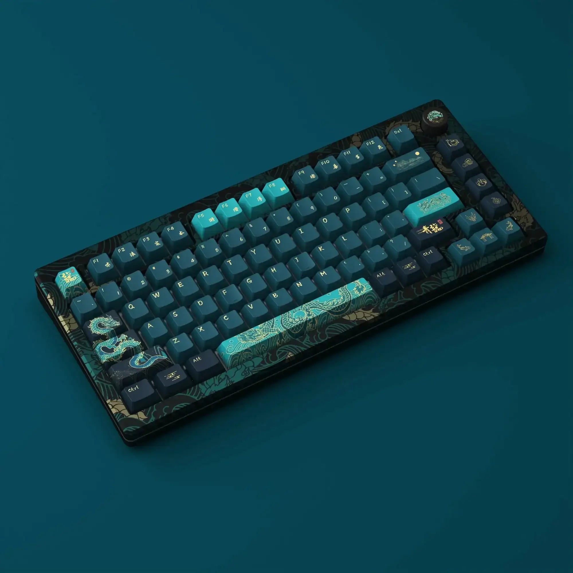 mechaniczna klawiatura z niebieskimi keycapami i motywem smoka na ciemnym tle