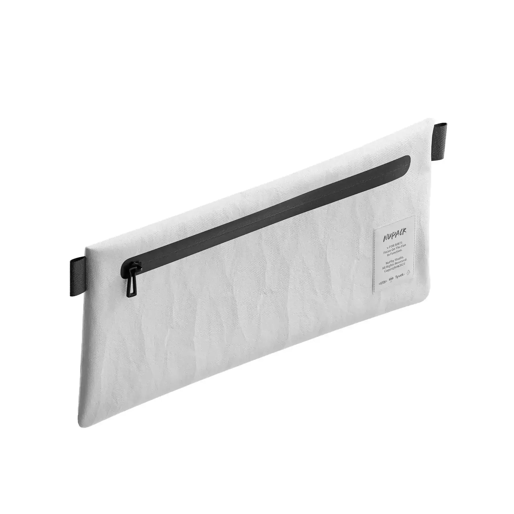 Biała etui na klawiaturę mechaniczną z zamkiem błyskawicznym, minimalistyczny design.