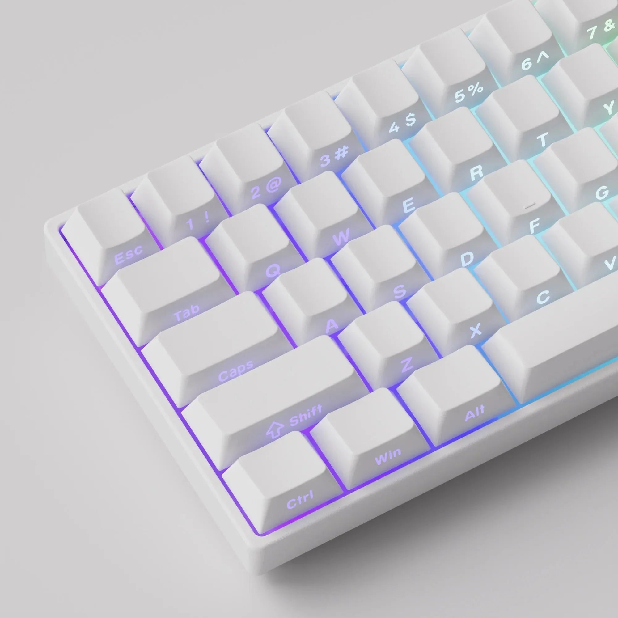 Biała klawiatura mechaniczna z kolorowym podświetleniem RGB, idealna do home office i personalizacji desk setupu.