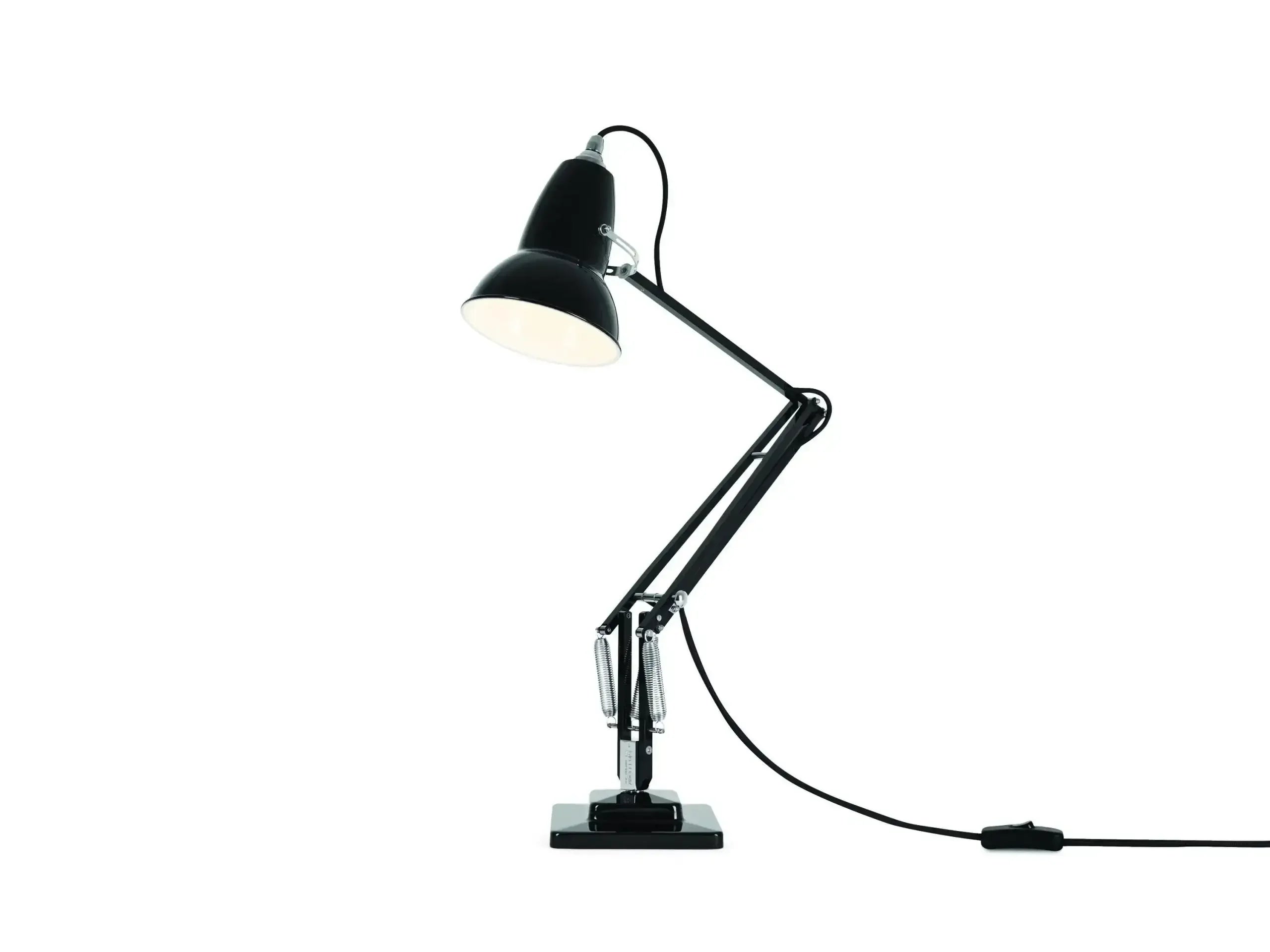 Czarna biurkowa lampa z regulowanym ramieniem, nowoczesne oświetlenie do home office