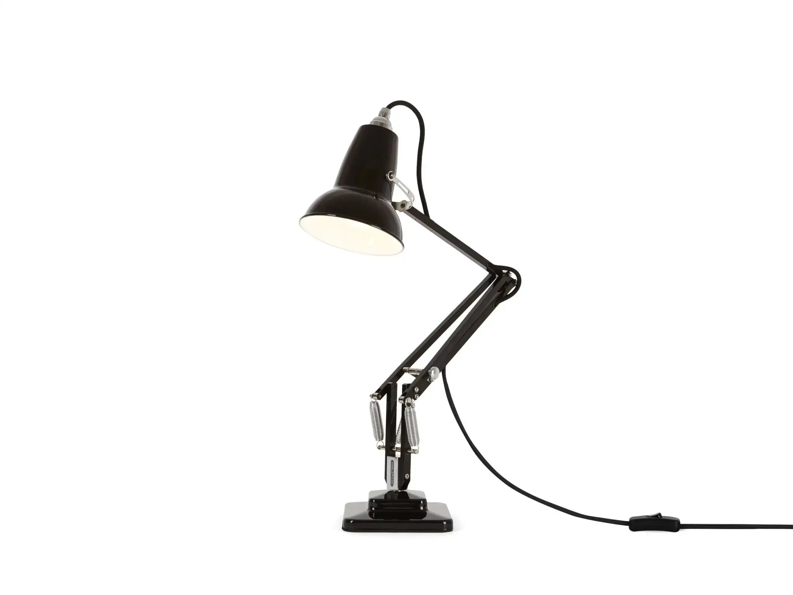 Czarna biurkowa lampa z regulowanym ramieniem, idealna do home office i desk setupu.