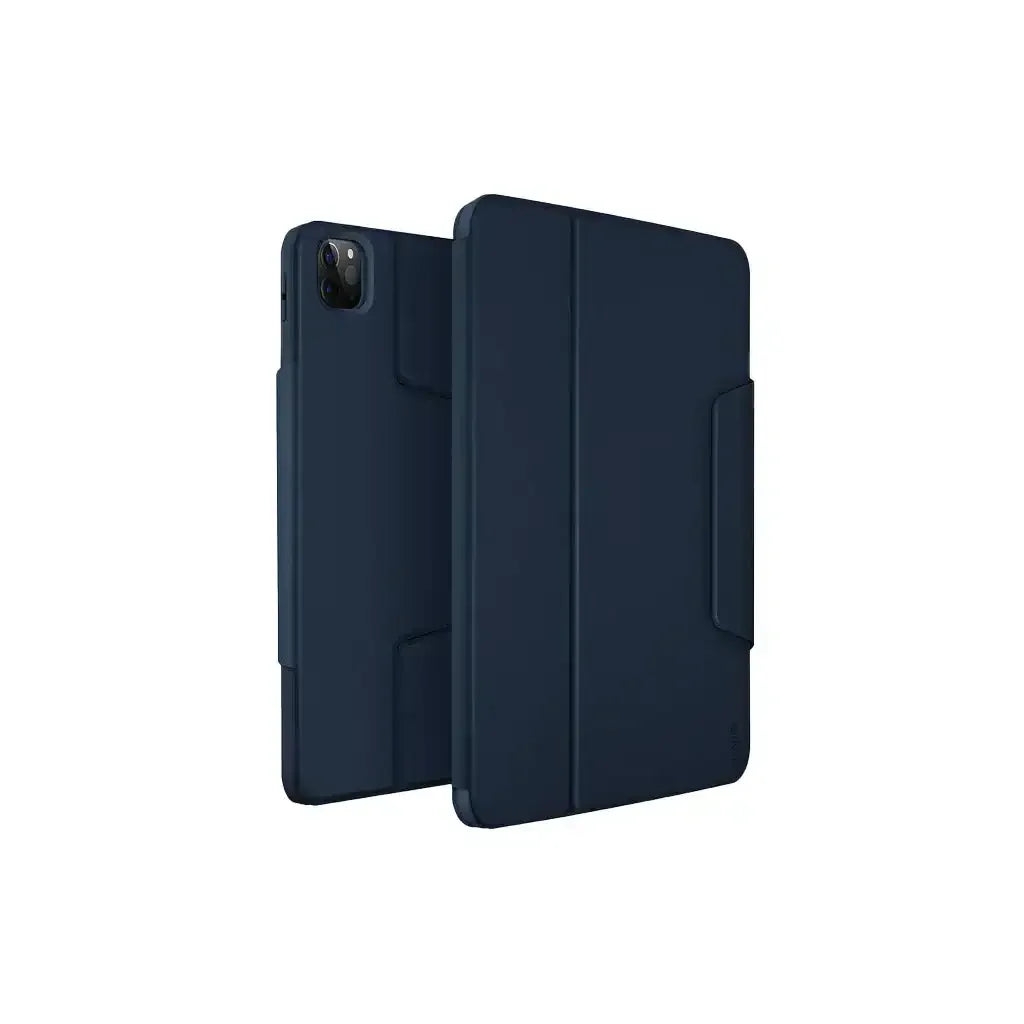 Granatowe etui na tablet z klapą, minimalistyczny design, akcesoria biurowe