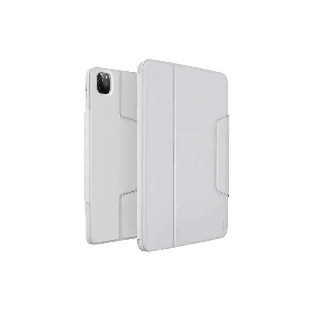 Białe etui na tablet z klapką ochronną, minimalistyczny design, akcesoria biurowe
