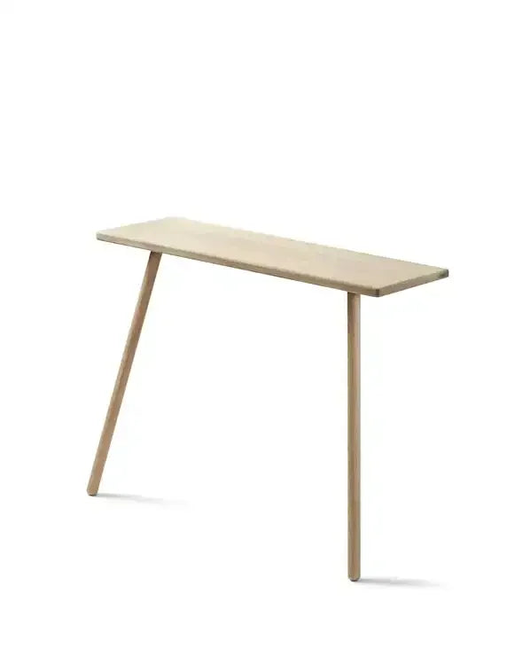 Minimalistyczna konsola drewniana, prosty blat, jasny dąb, nowoczesny design