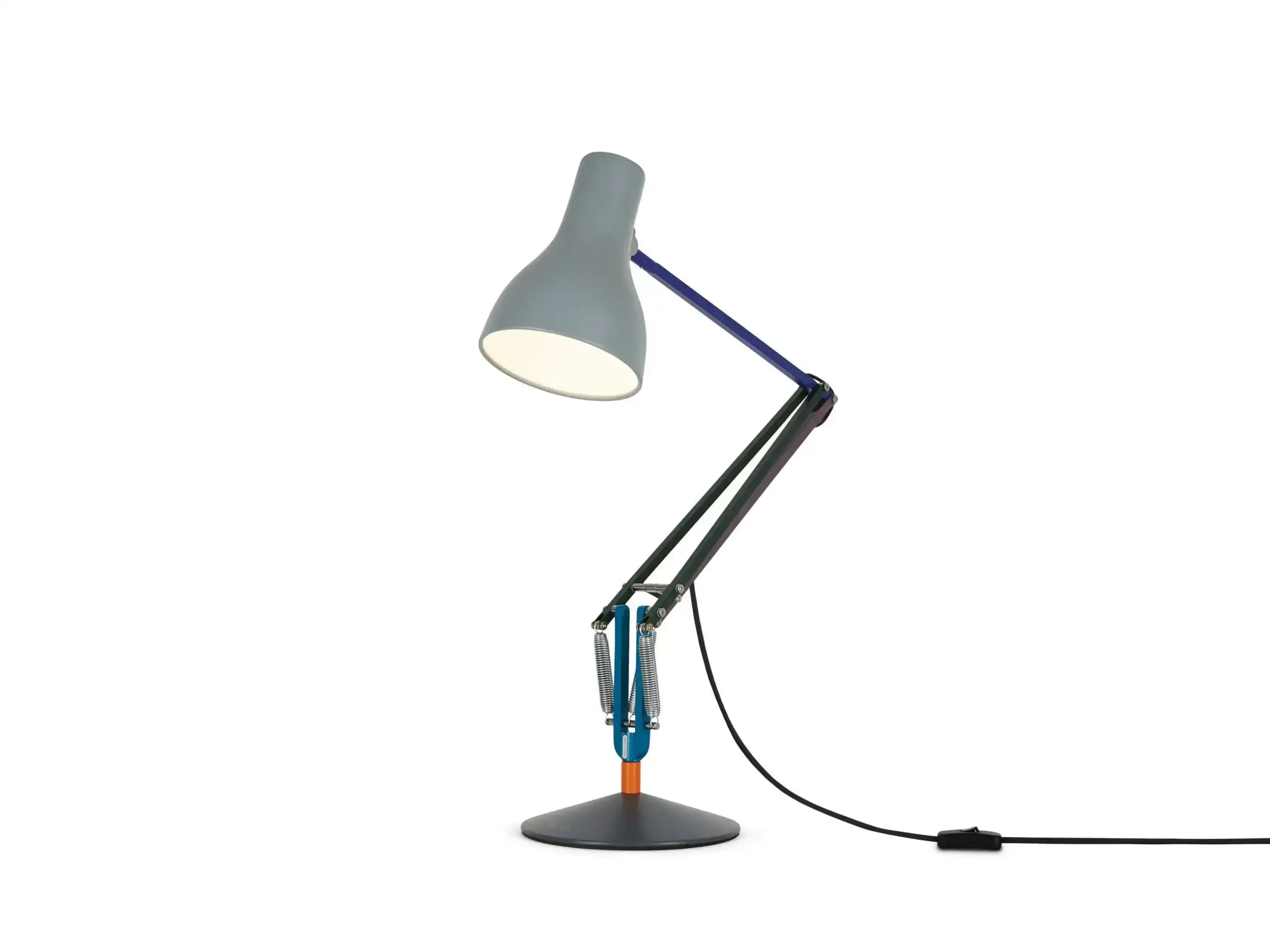Designerska lampka biurkowa z regulowanym ramieniem, wielokolorowa, na białym tle