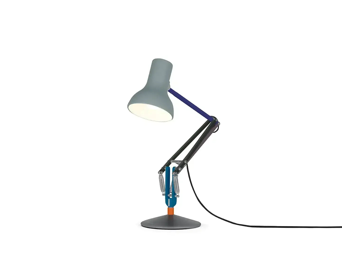 kolorowa lampka biurkowa typu anglepoise, idealna do nowoczesnego home office