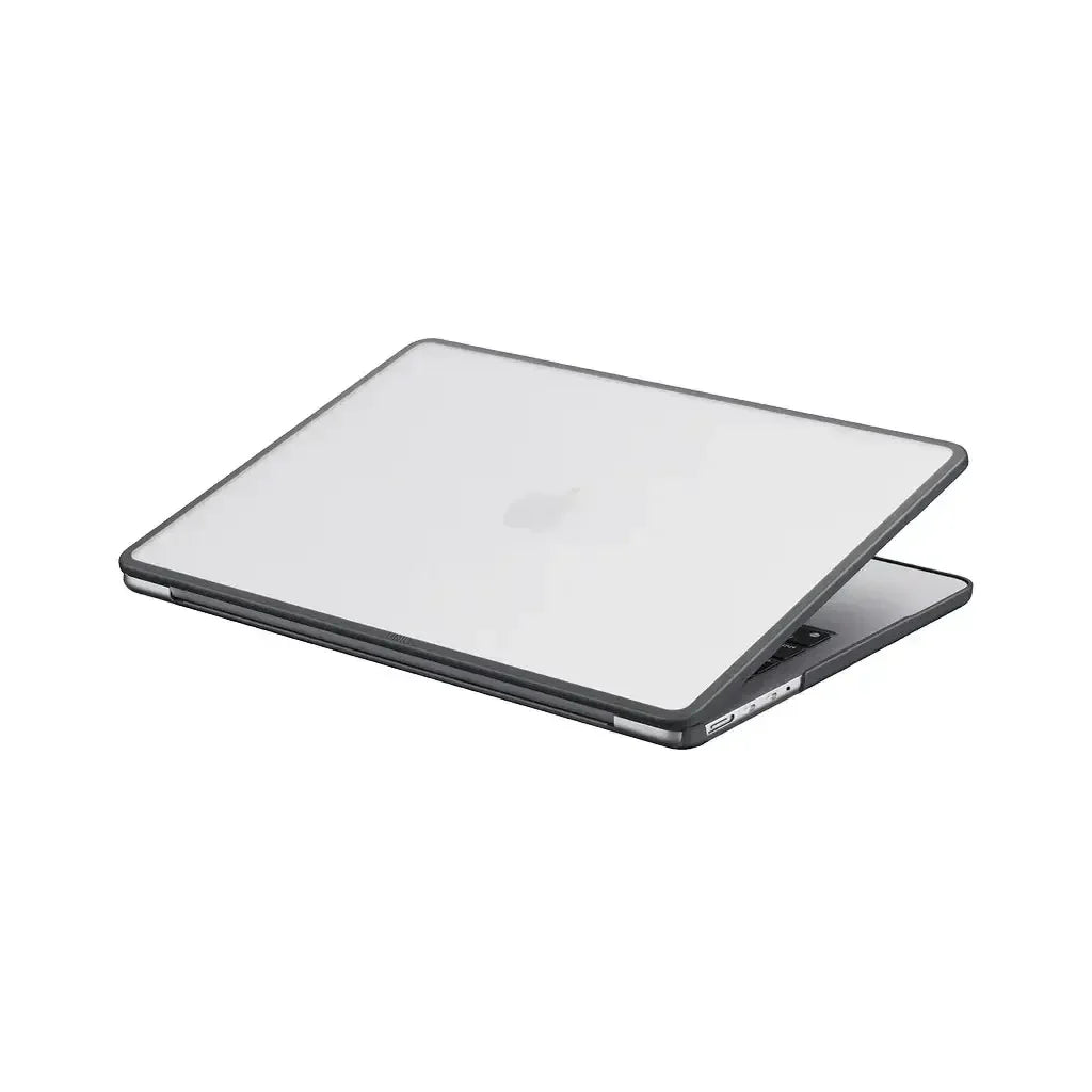 Etui ochronne na MacBook Pro 16 cali, minimalistyczny design, półotwarty laptop