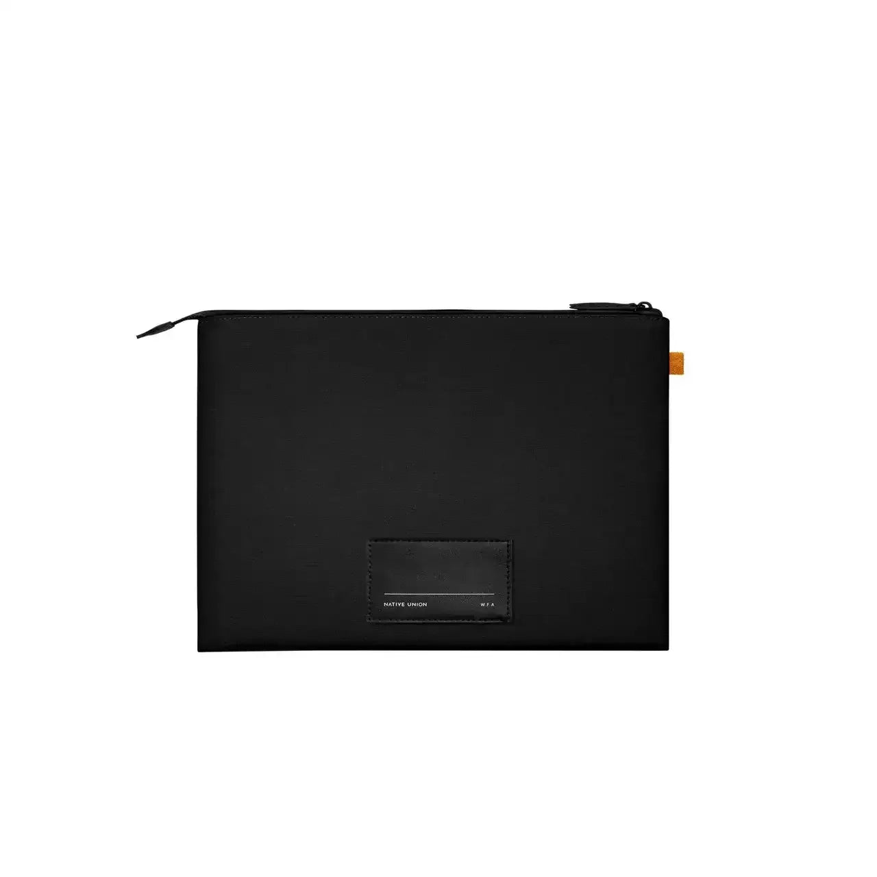 Czarna etui na laptopa lub akcesoria biurowe, minimalistyczny design, zamek błyskawiczny
