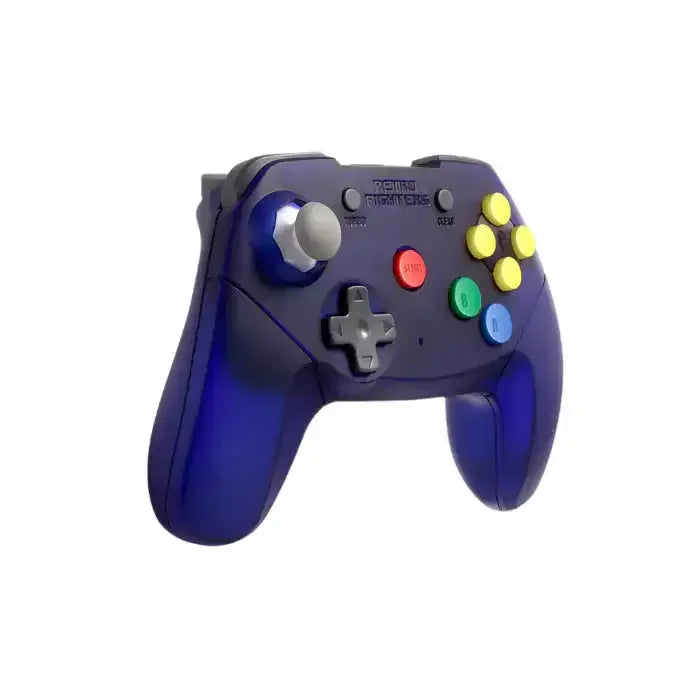 Bezprzewodowy fioletowy gamepad do konsoli z kolorowymi przyciskami, widok pod kątem