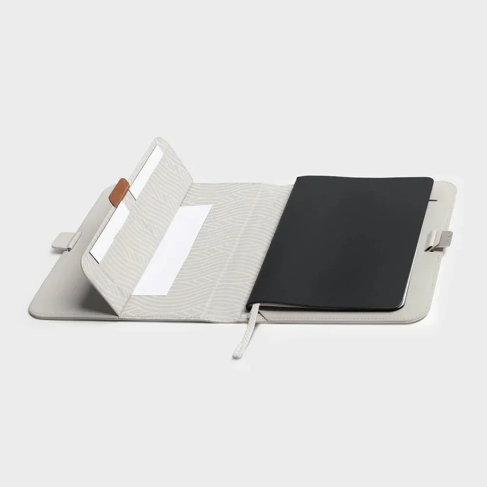 Elegancki notes z pokrowcem w stylu home office, idealny do organizacji pracy i notatek