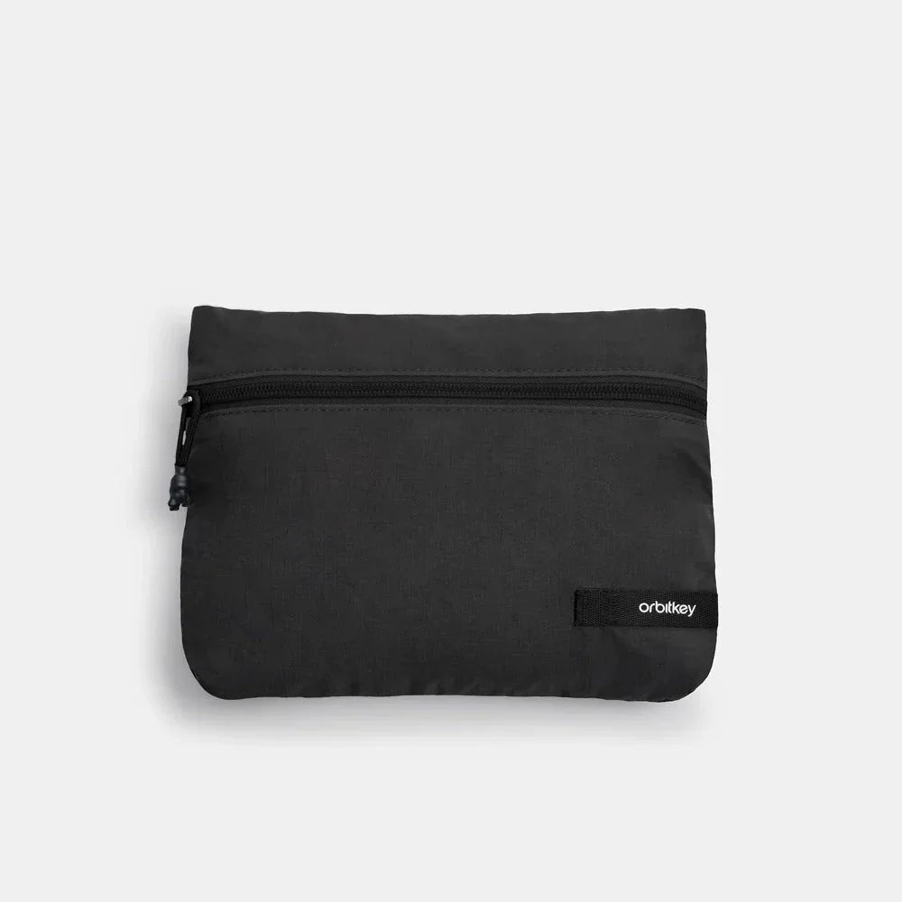 Czarna torba na akcesoria biurowe Orbitkey, idealna do organizacji desk setupu i home office