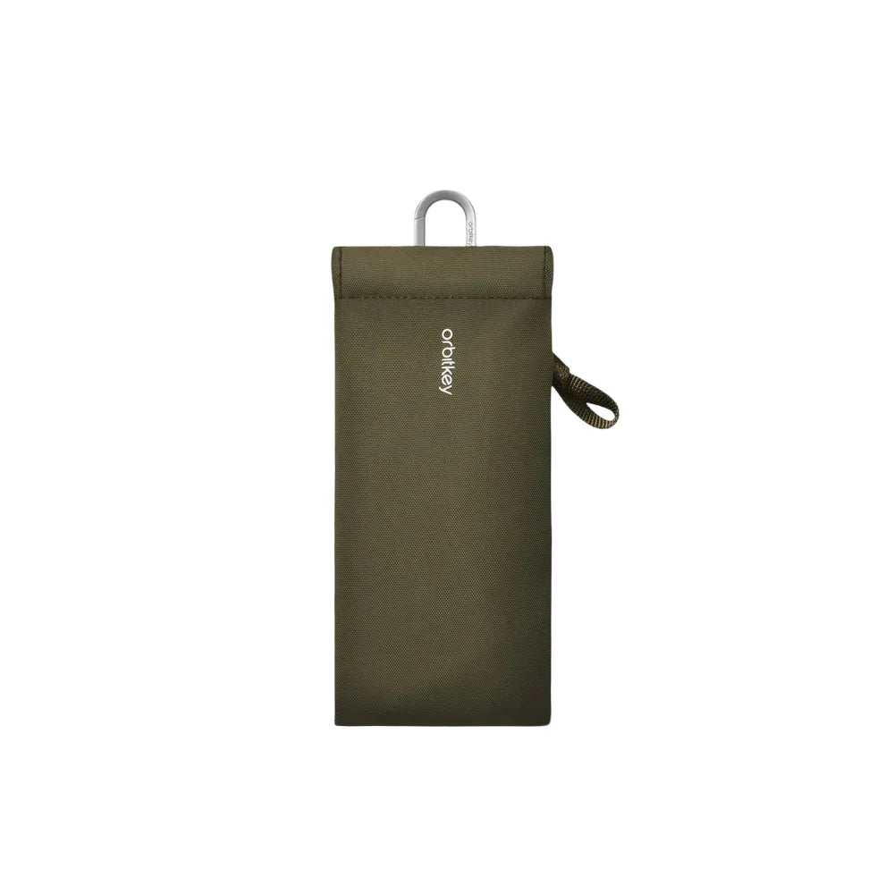Zielony etui Orbitkey na akcesoria biurowe, idealne do organizacji w Home Office