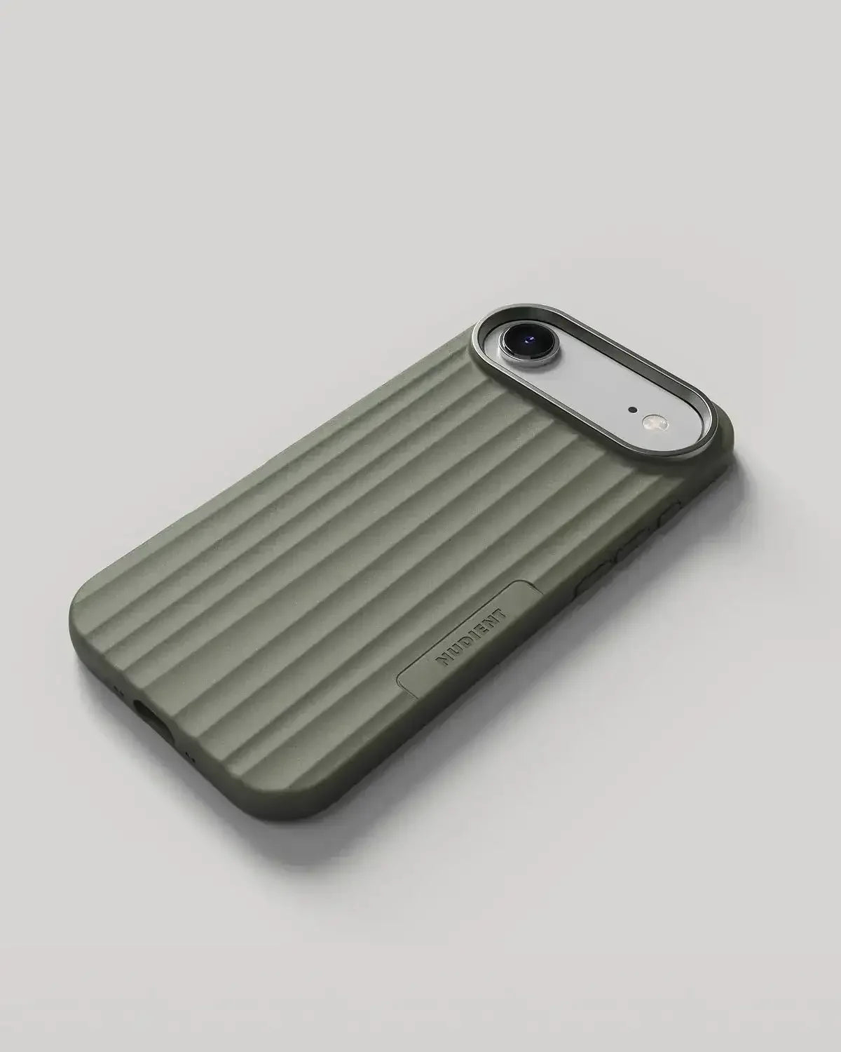 Nudient - Bold Case for iPhone 17 / Air / Pro / Pro Max - Etui z MagSafe na iPhone 17 / Air / Pro / Pro Max