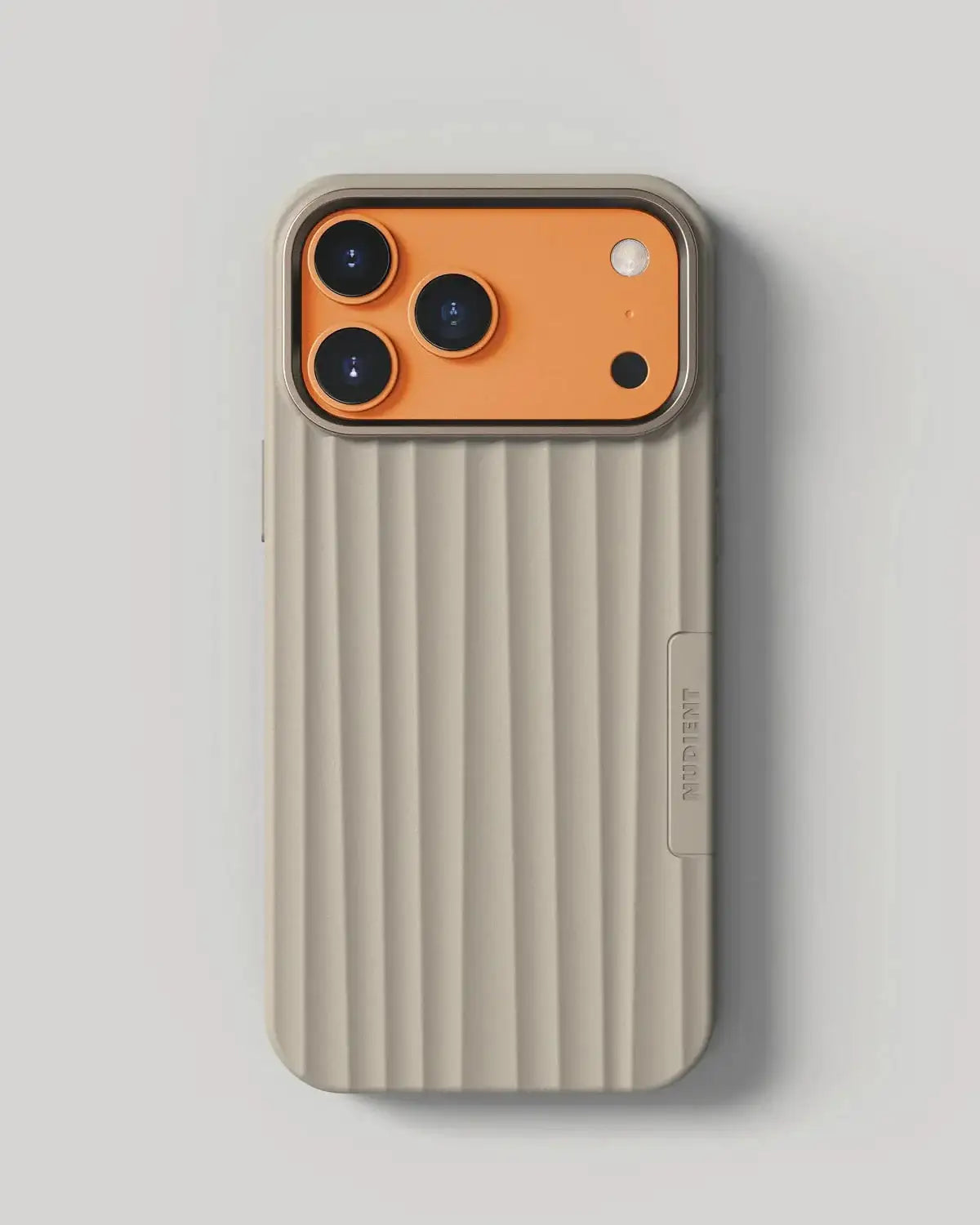 Nudient - Bold Case for iPhone 17 / Air / Pro / Pro Max - Etui z MagSafe na iPhone 17 / Air / Pro / Pro Max