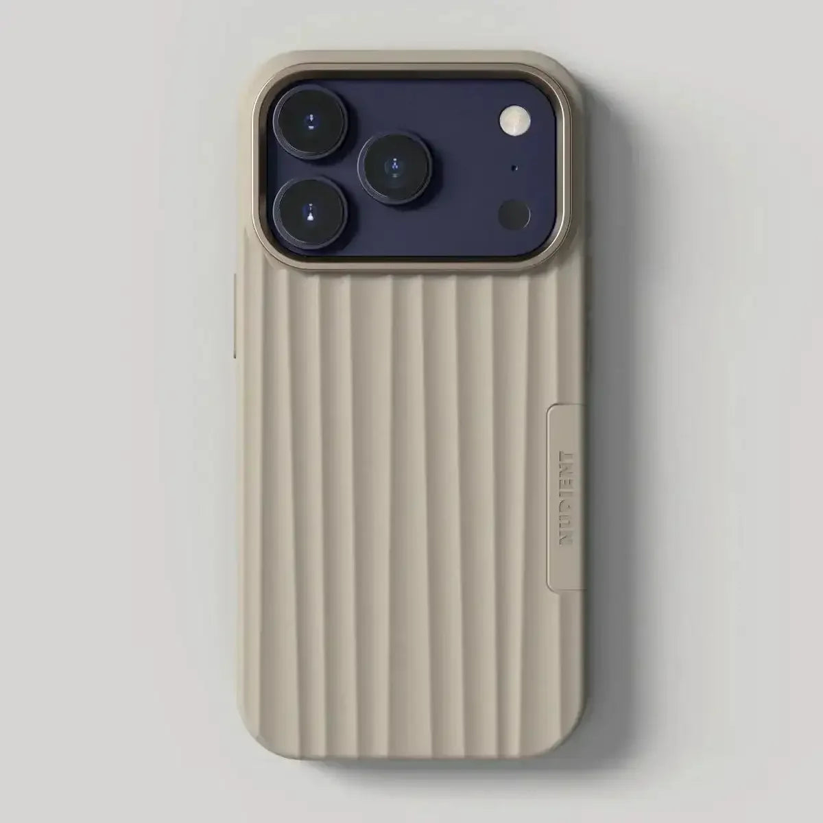 Nudient - Bold Case for iPhone 17 / Air / Pro / Pro Max - Etui z MagSafe na iPhone 17 / Air / Pro / Pro Max