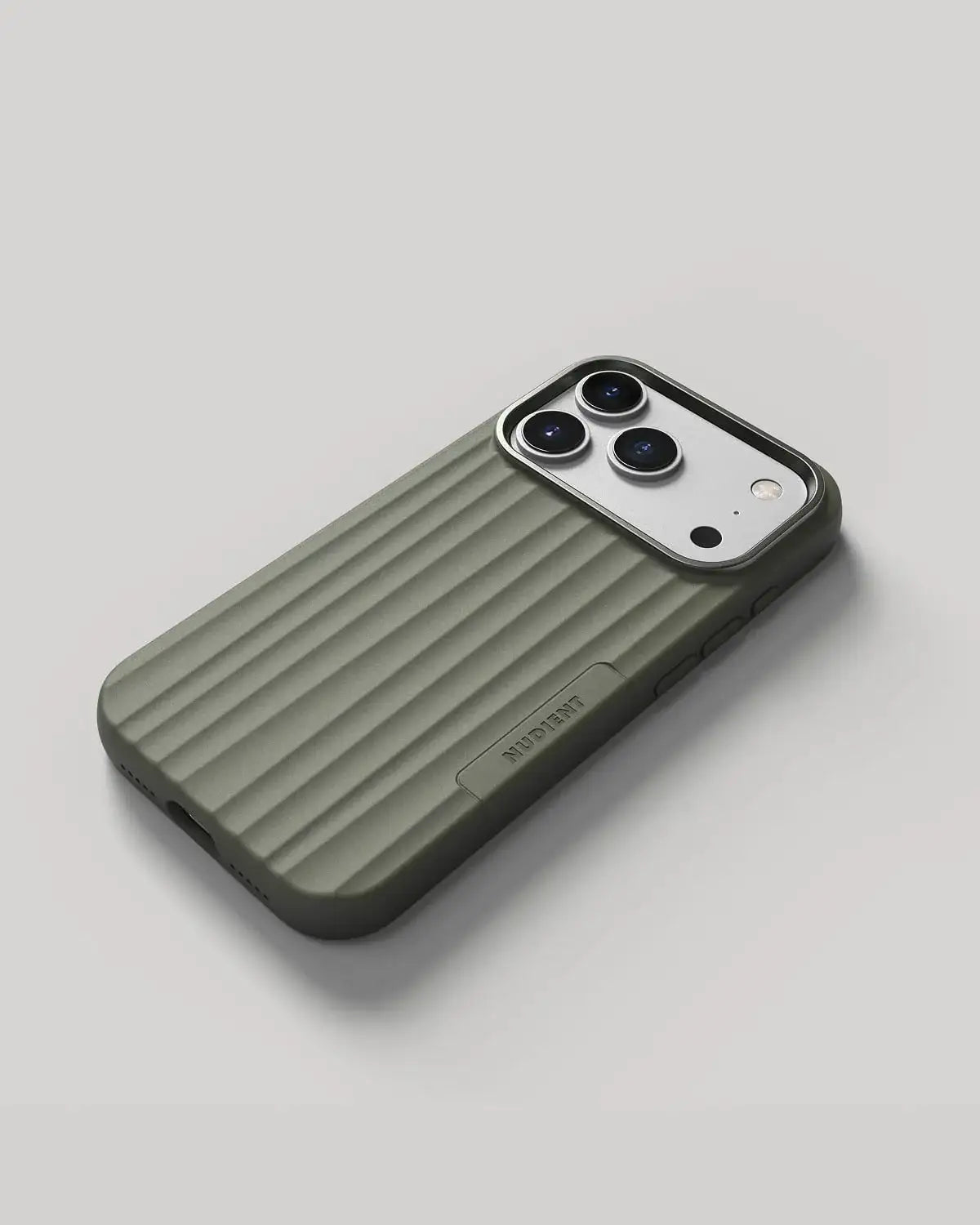 Nudient - Bold Case for iPhone 17 / Air / Pro / Pro Max - Etui z MagSafe na iPhone 17 / Air / Pro / Pro Max