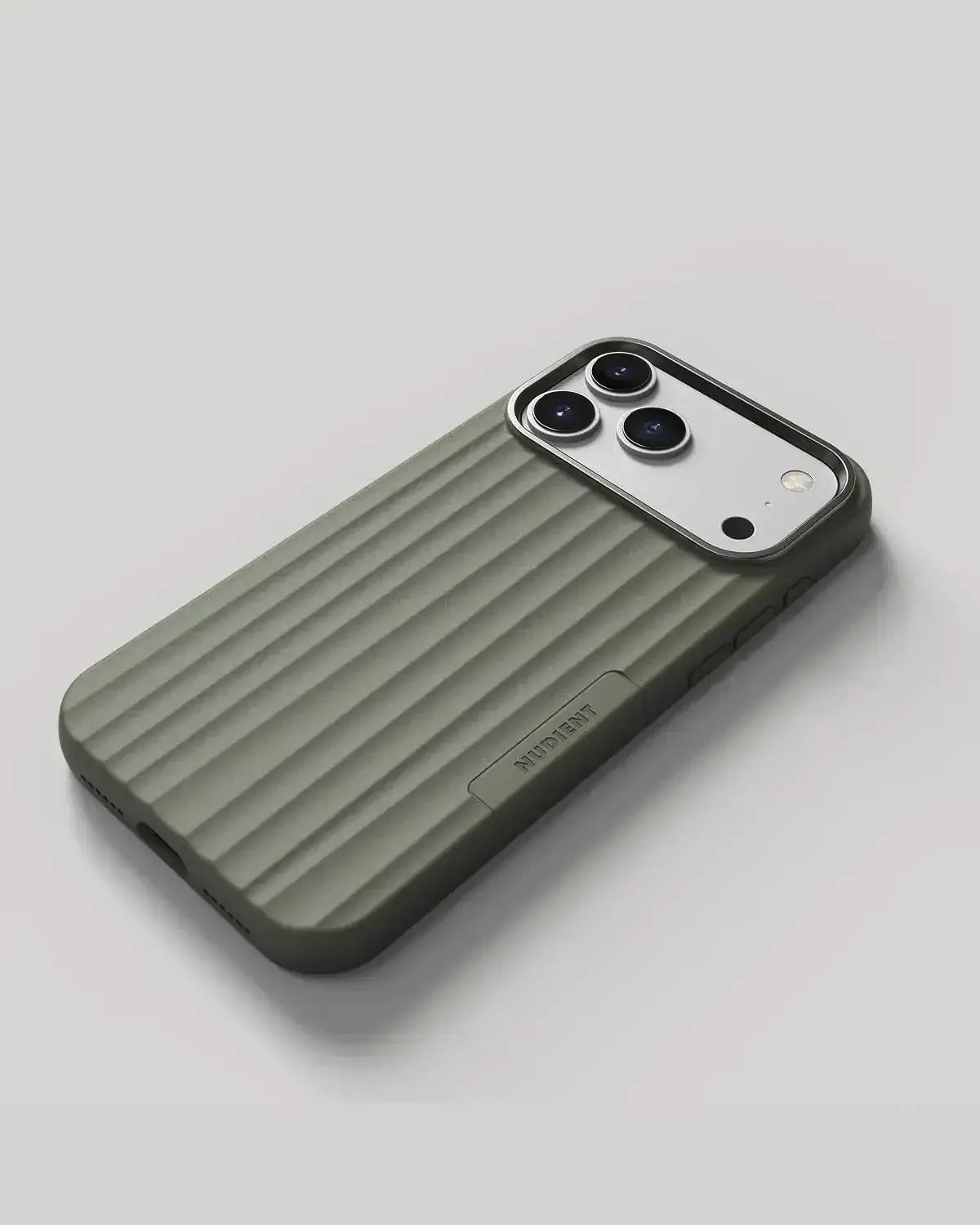 Nudient - Bold Case for iPhone 17 / Air / Pro / Pro Max - Etui z MagSafe na iPhone 17 / Air / Pro / Pro Max