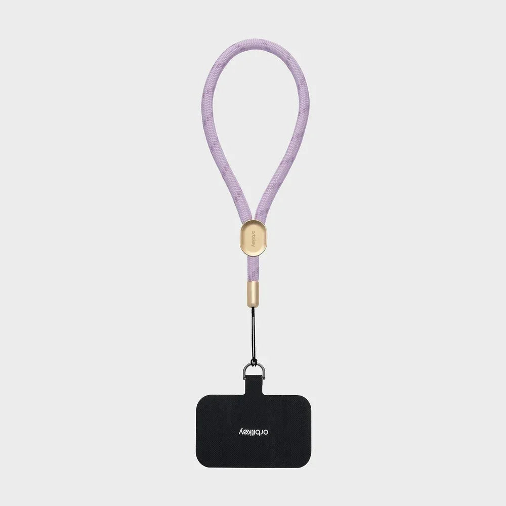 Fioletowy lanyard z czarną etykietą do biura, idealny do Home Office i desk setupu