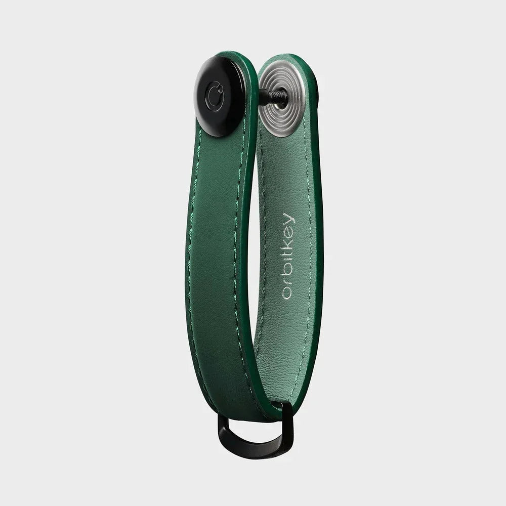 Zielony pasek Orbitkey do organizacji kluczy, idealny akcesorium biurowe do home office