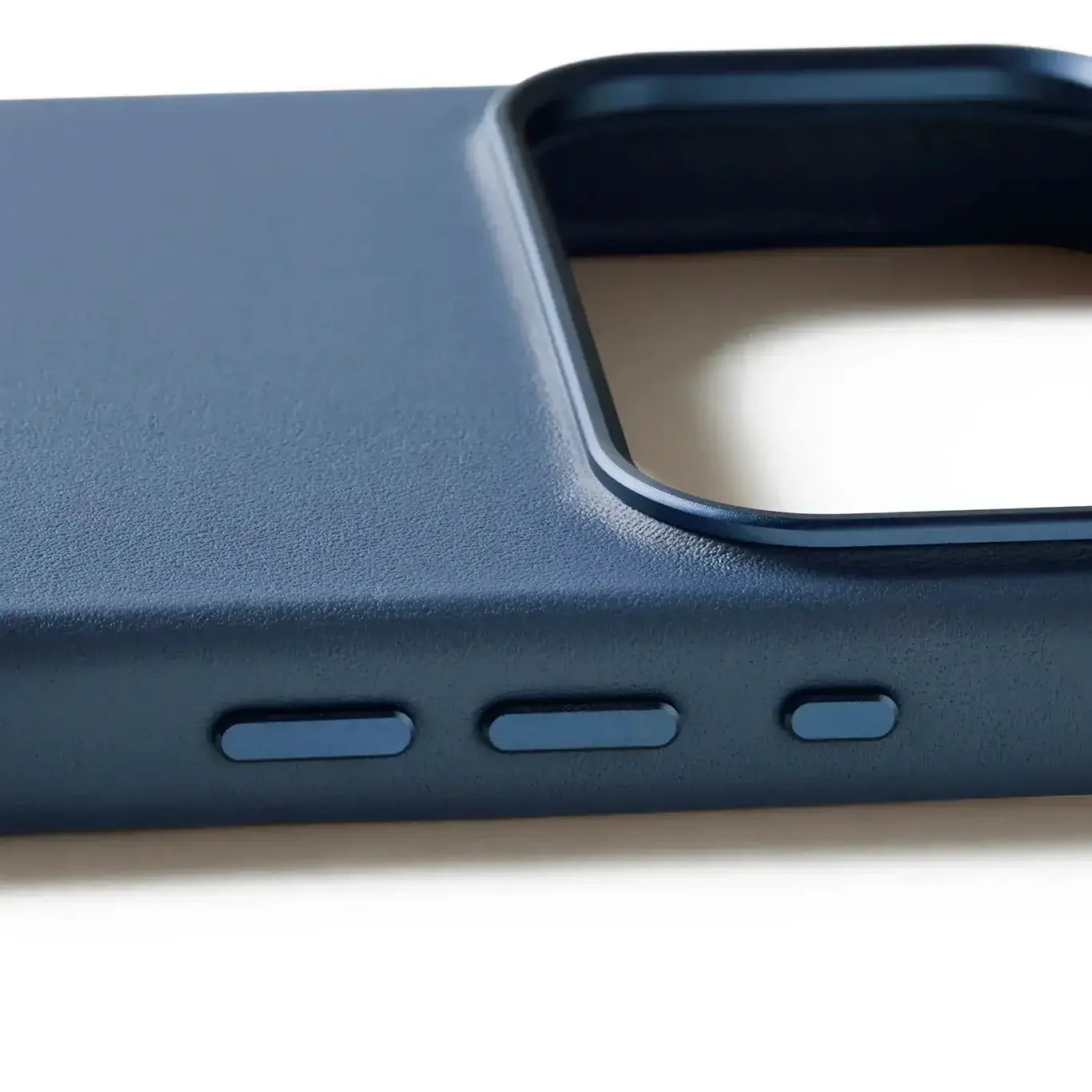 Mujjo - Full Leather Case for iPhone 17 / Air / Pro / Pro Max - Etui Skórzane do iPhone