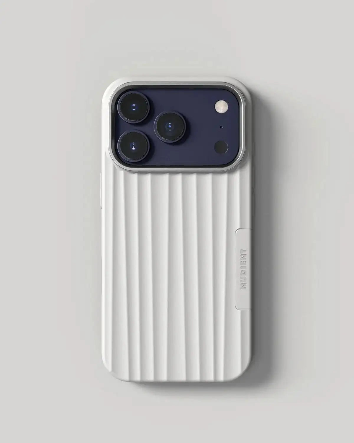 Nudient - Bold Case for iPhone 17 / Air / Pro / Pro Max - Etui z MagSafe na iPhone 17 / Air / Pro / Pro Max