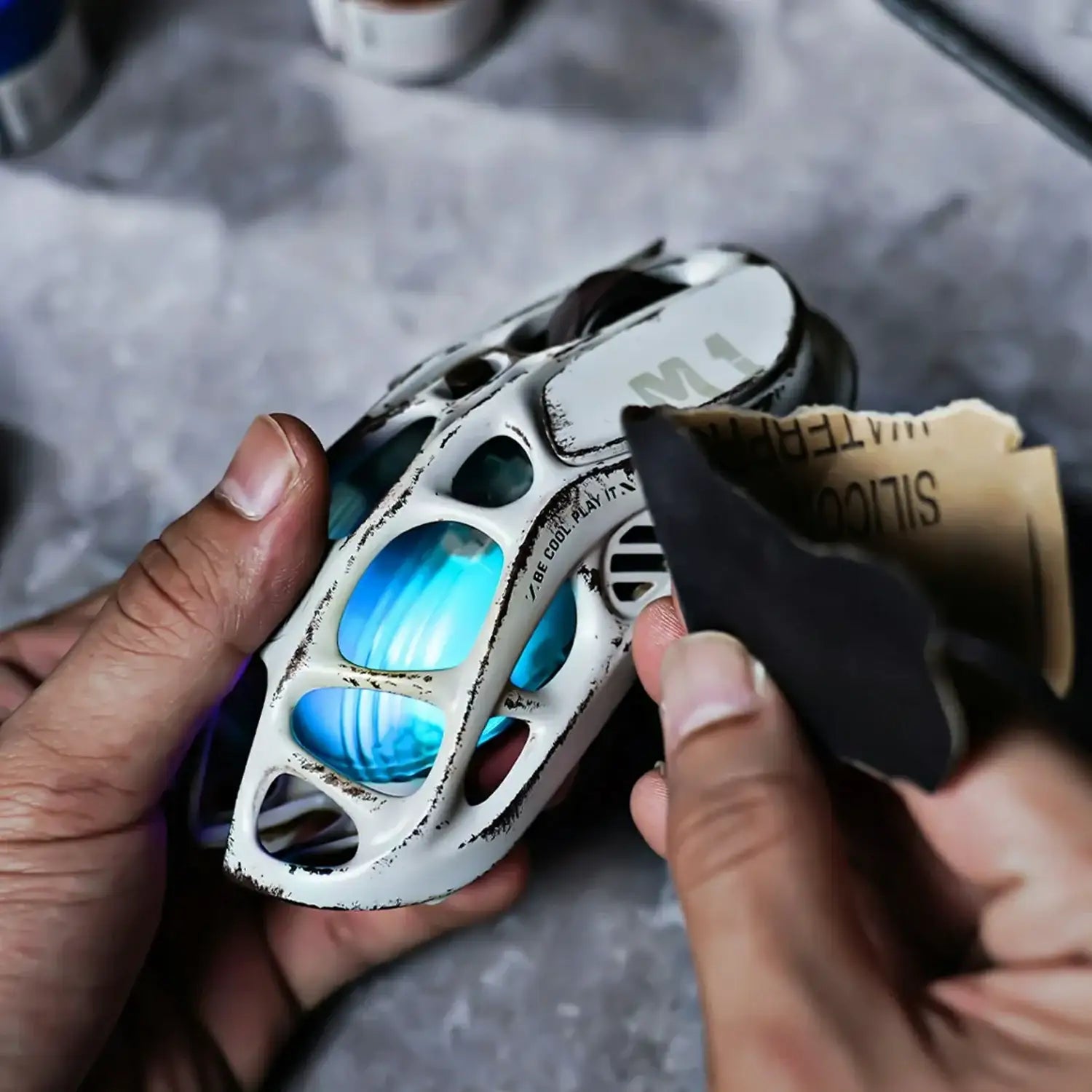 GravaStar - Mercury M1 Pro Battle Worn Edition-Silver Mist Wireless Gaming Mouse - Bezprzewodowa Myszka Gamingowa