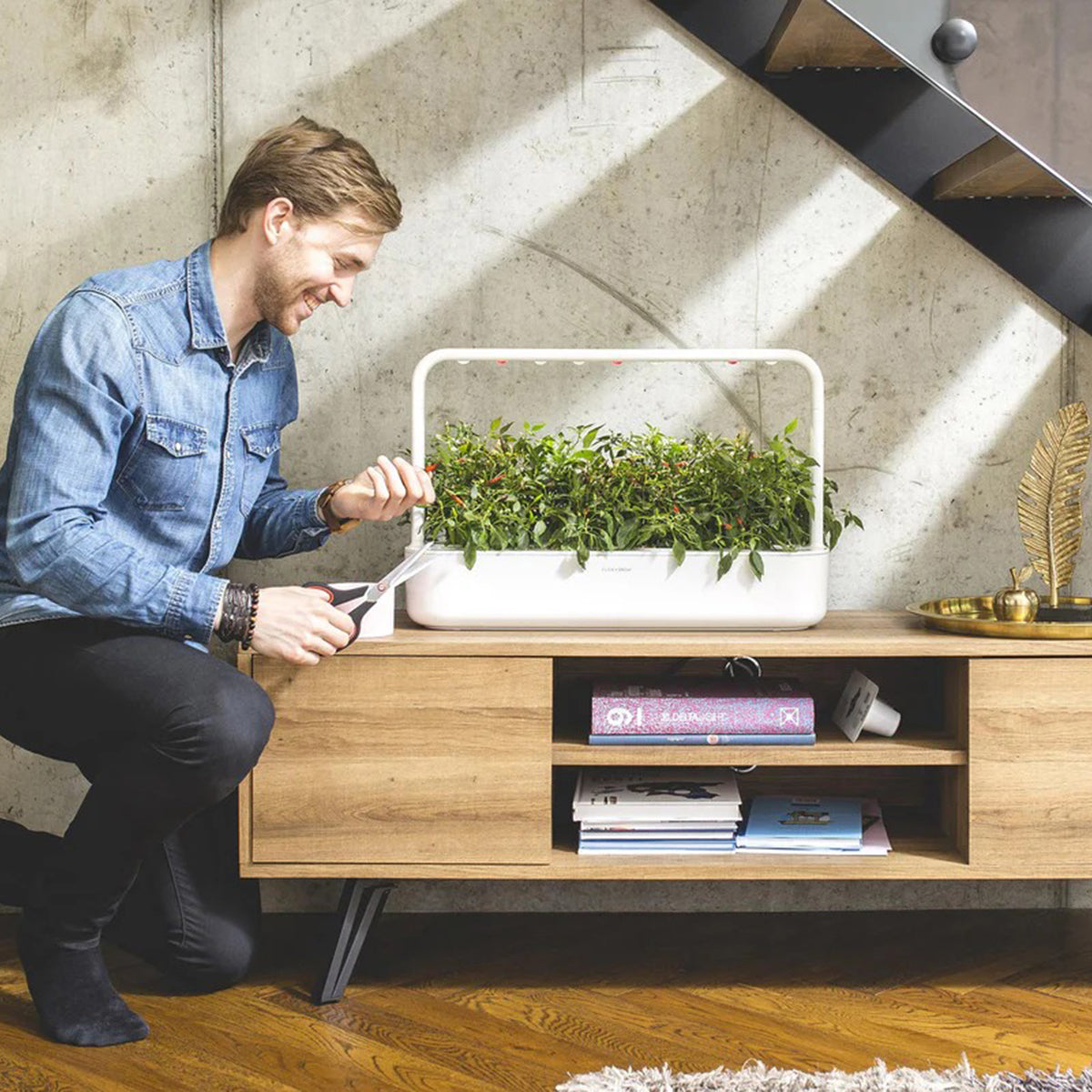 Click & Grow - Smart Garden 9 Pro Starter kit - Doniczka z Lampą Led do Uprawy Roślin