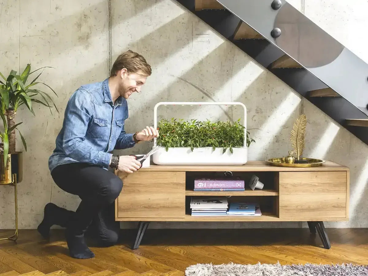 Click & Grow - Smart Garden 9 Starter Kit - Doniczka z Lampą Led do Uprawy Roślin