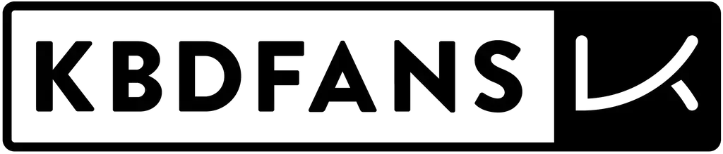 Czarne logo KBDfans na białym tle, minimalistyczny styl, klawiatury mechaniczne