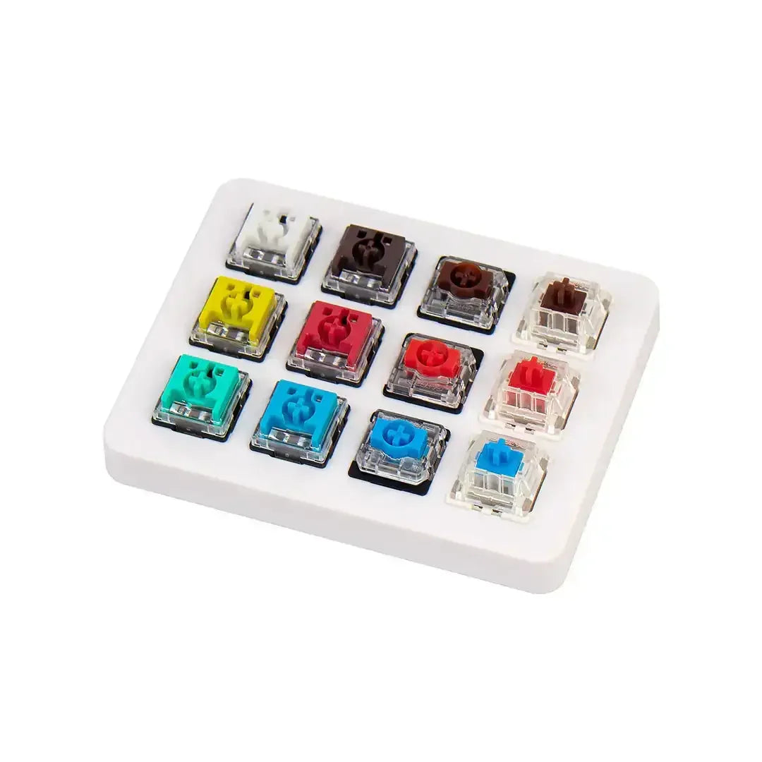 Próbnik switchy niskoprofilowych do klawiatur mechanicznych, różne kolory, na białej podstawce